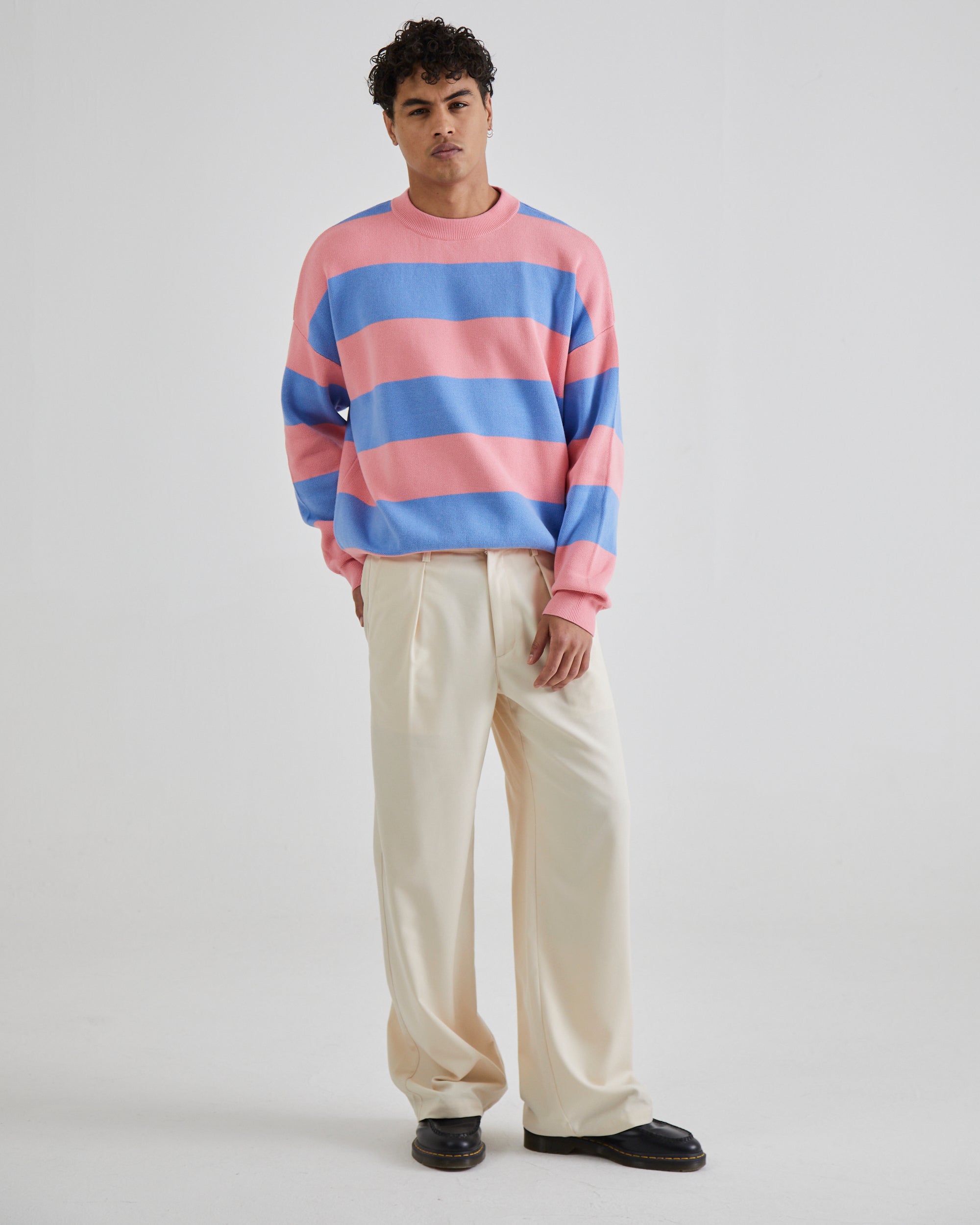 【送料&関税込】Stone  Crew Neck Stone island white crew neck sweatshirt clearance