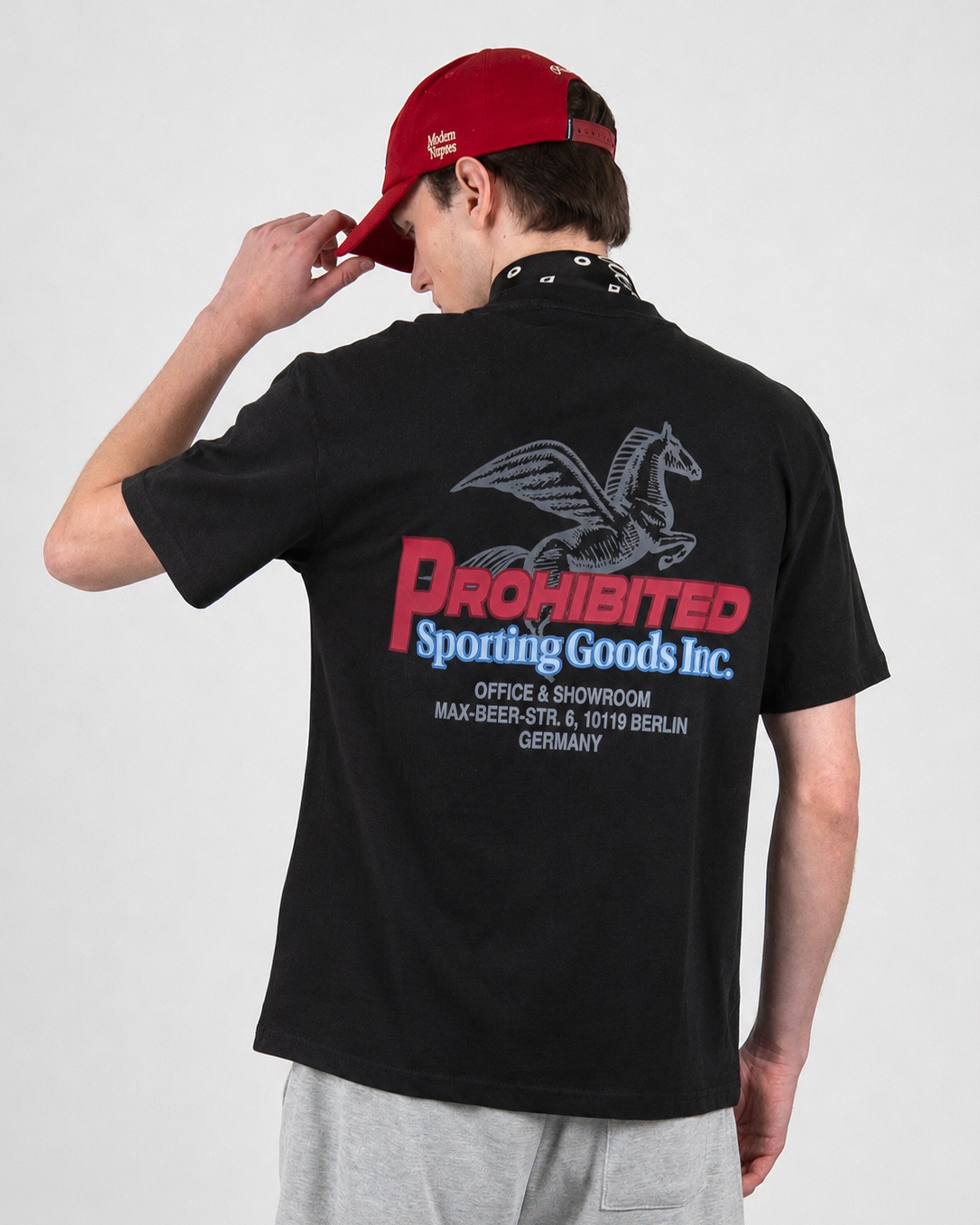 Showroom Tee Black