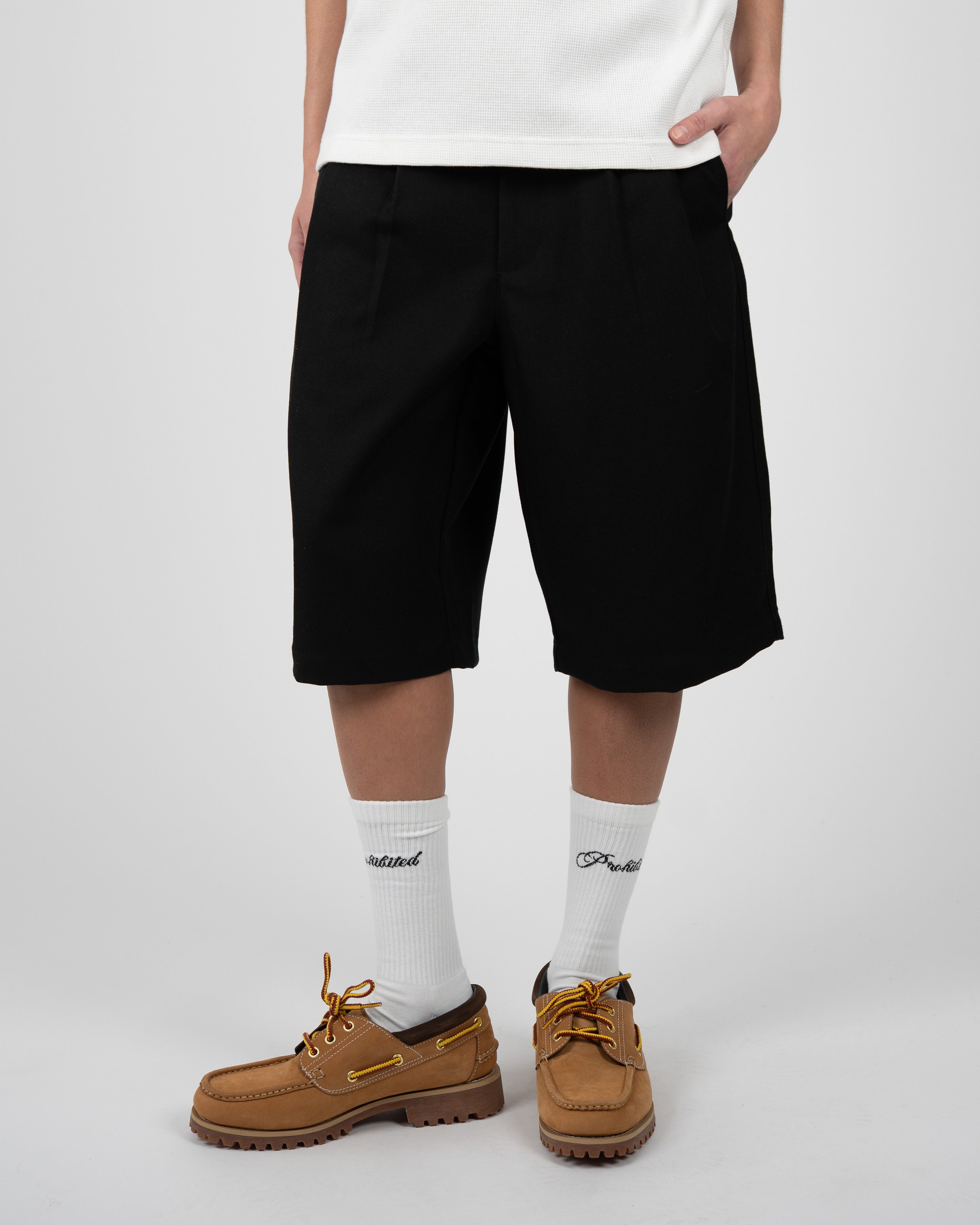 Newport Pleated Shorts Black