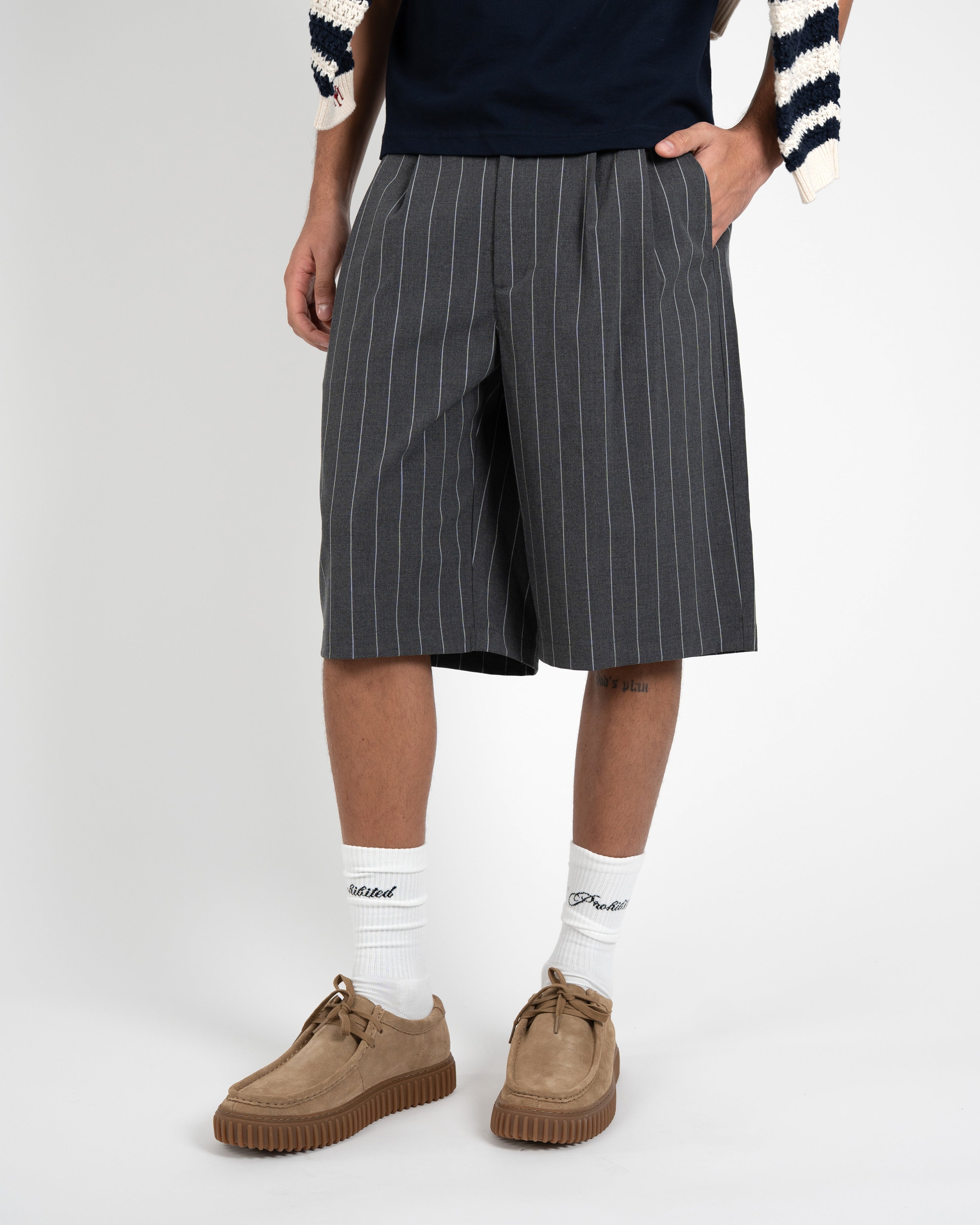 Newport Pleated Shorts Dark Grey