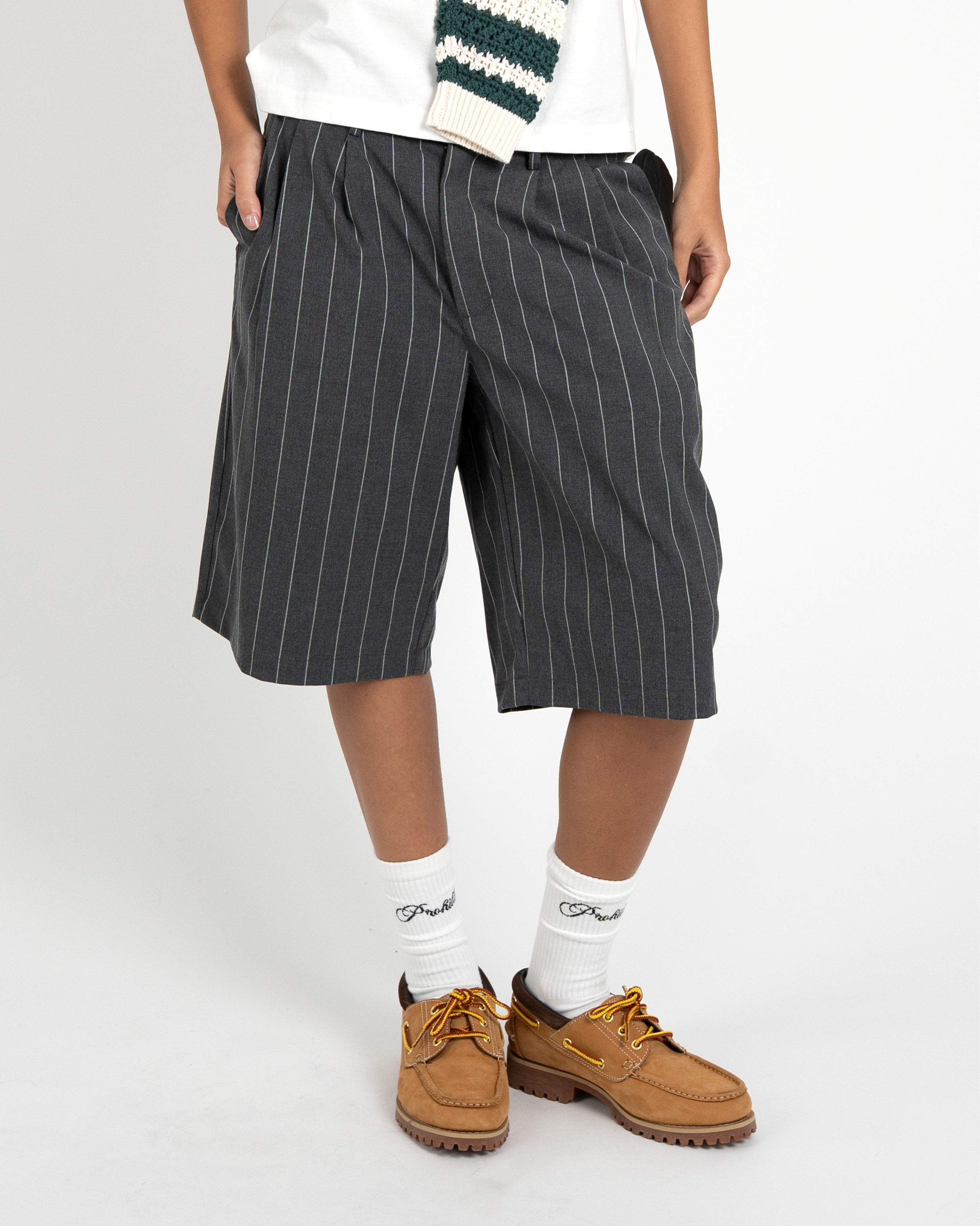 Newport Pleated Shorts Dark Grey