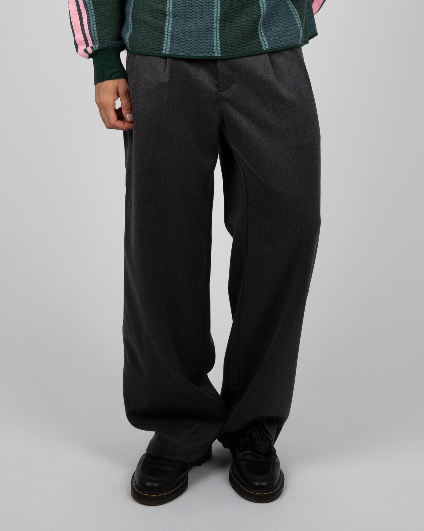 Heritage Pleated Pants | Dark Grey