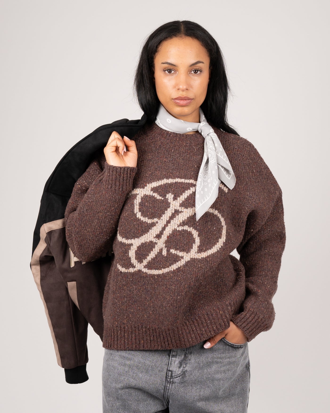 Double P Knit Sweater | Brown