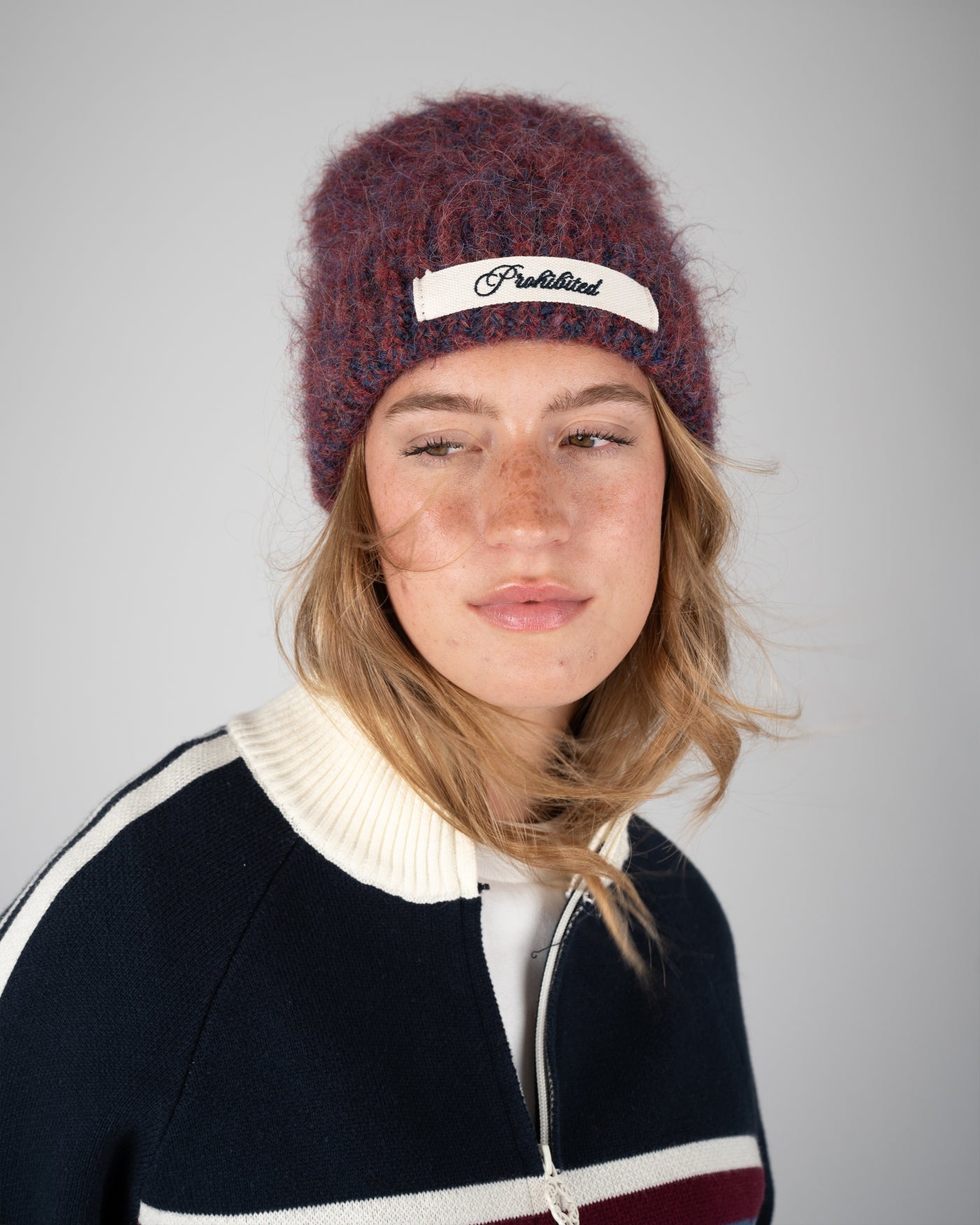Season Knit Beanie | Red/Blue