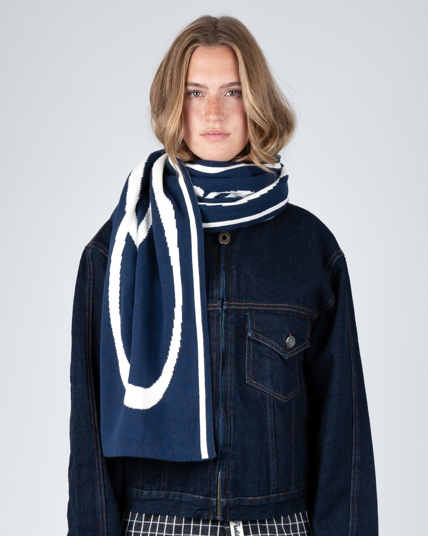 Back In The Days Knit Scarf | Navy
