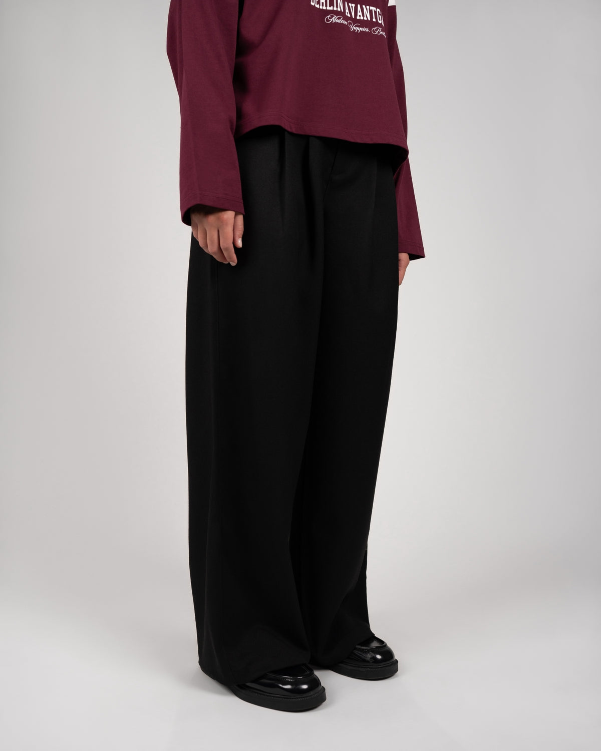 Vivid Pleated Pants | Black
