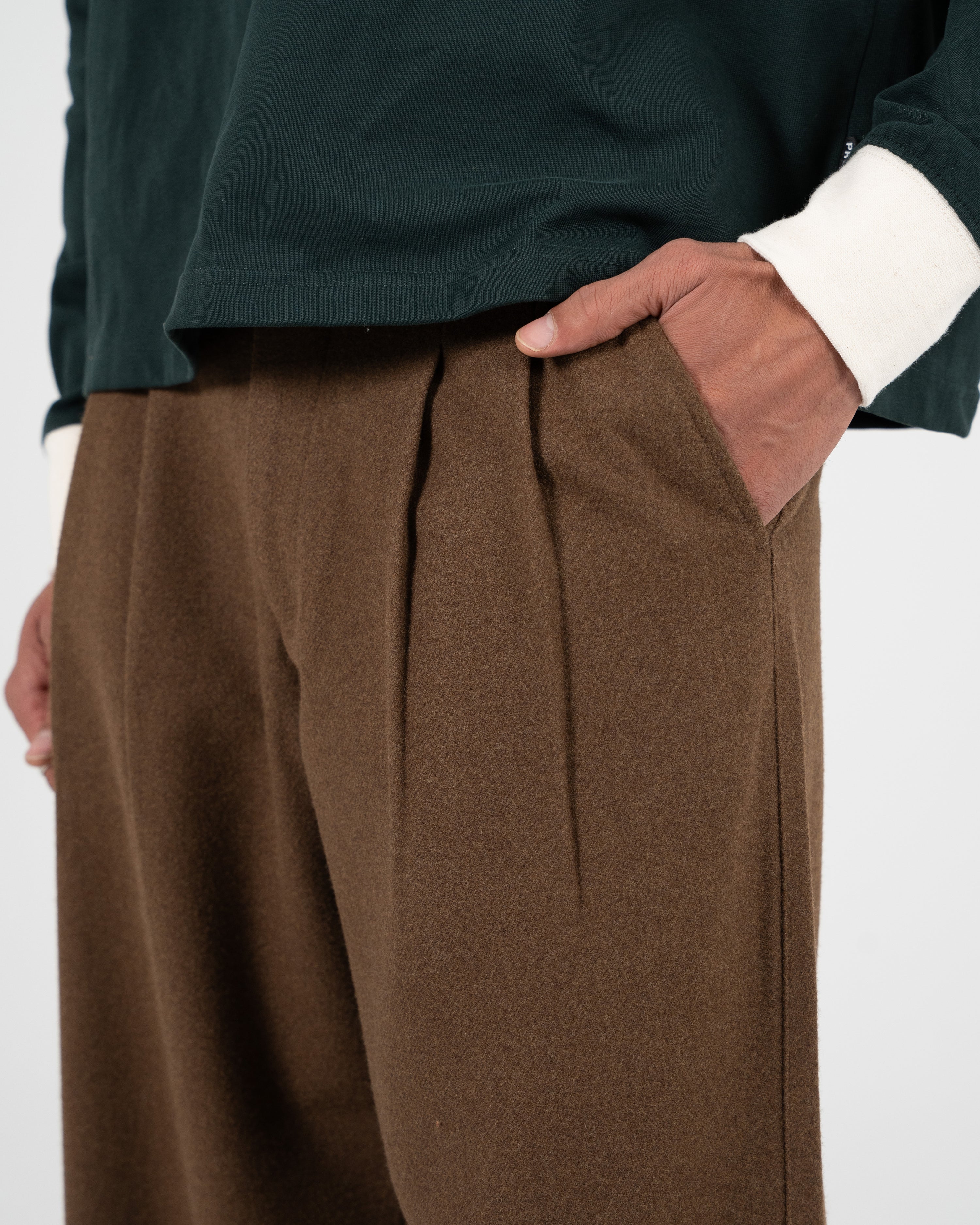 Double Pleated Club Pants Brown