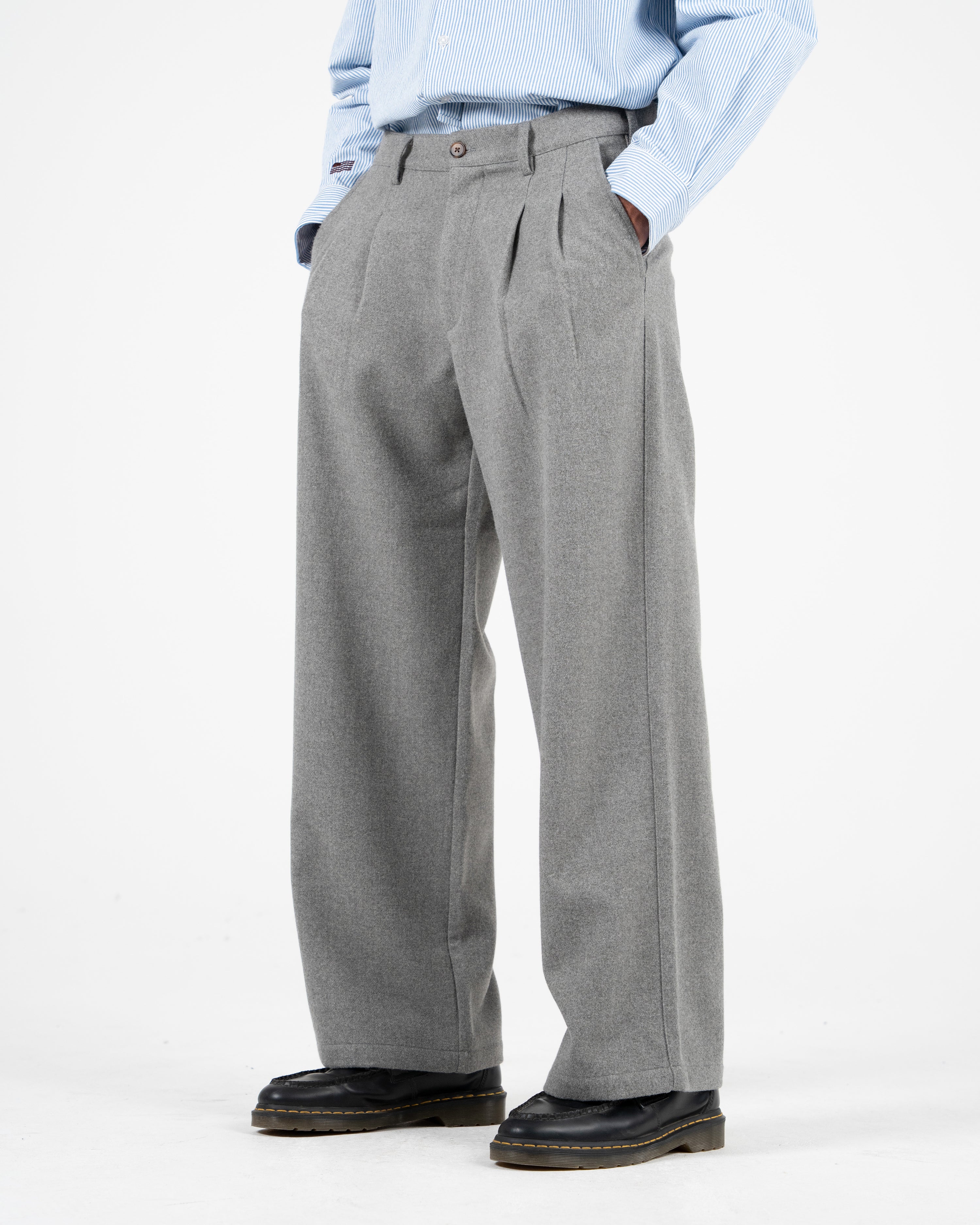 Double Pleated Club Pants Grey