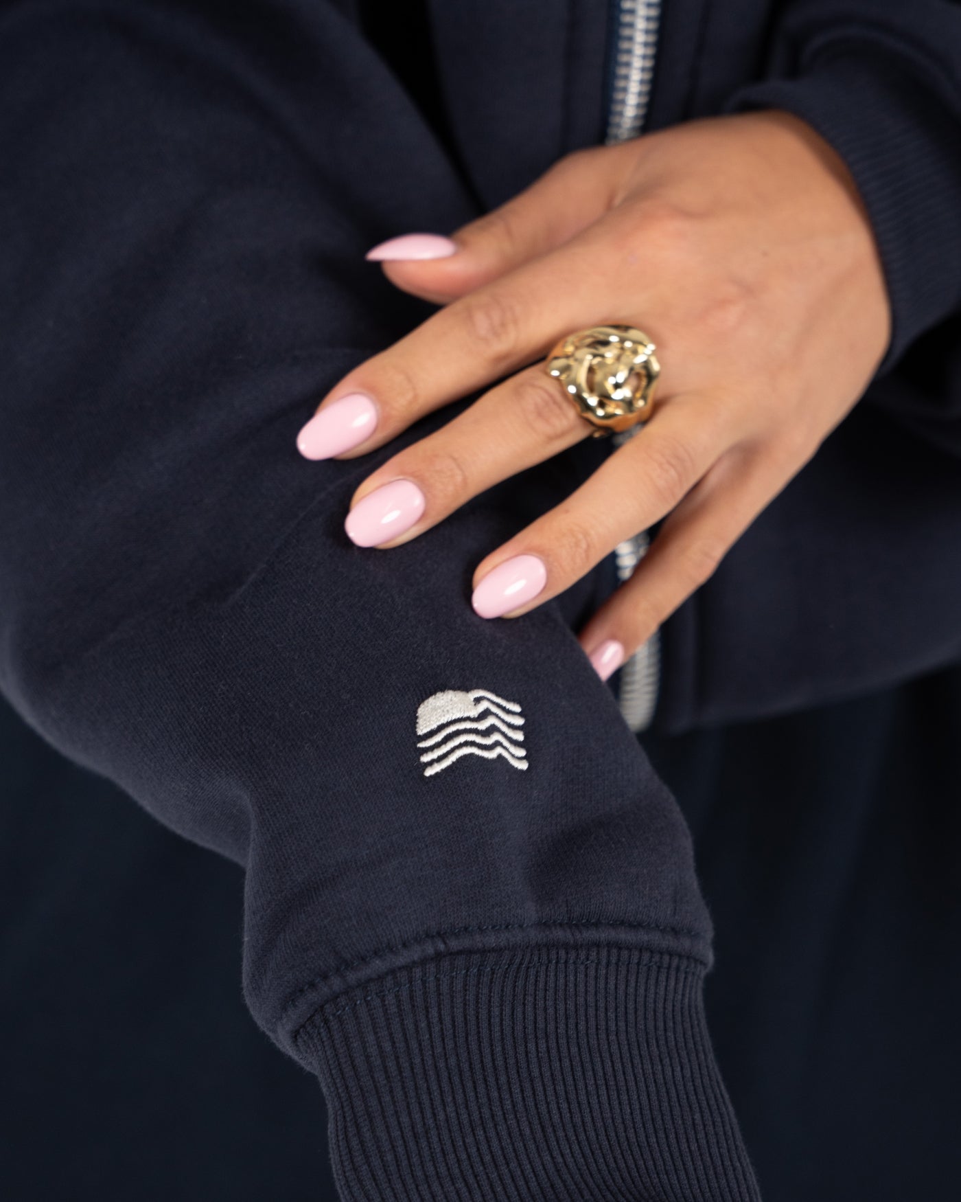 Emblem Patch Zip-Hoodie | Navy