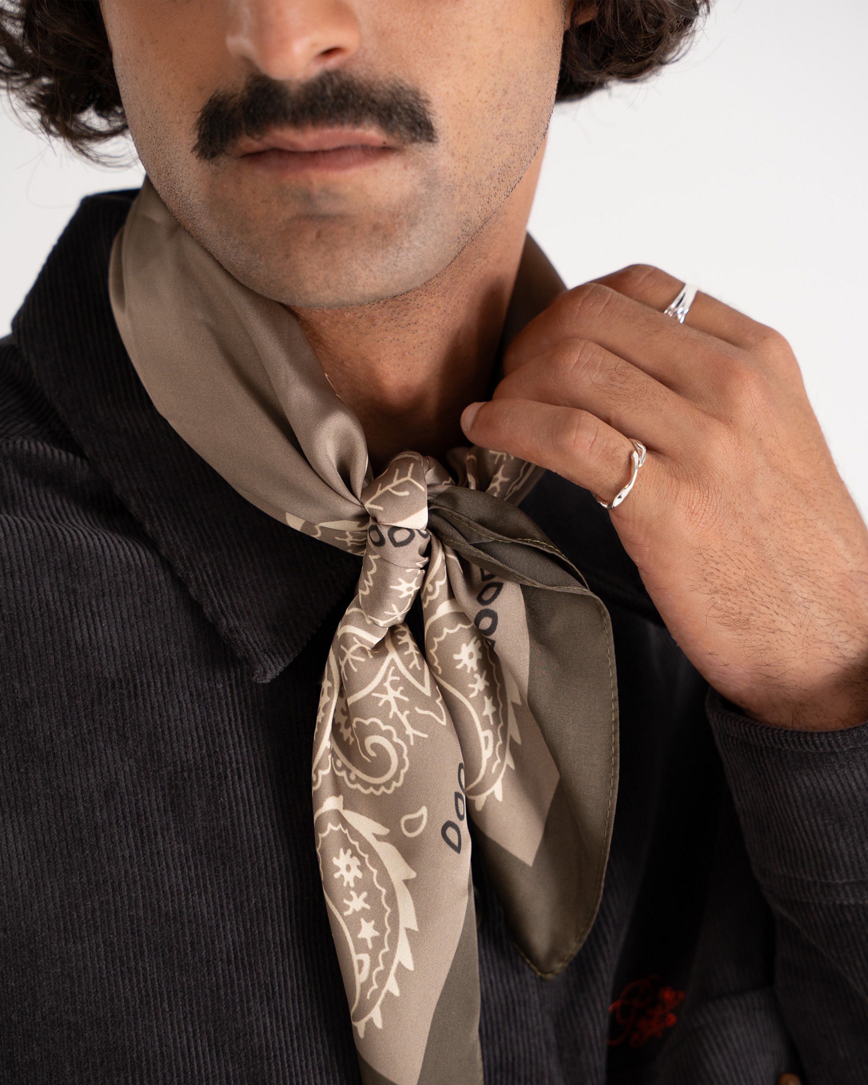 Escapism Scarf Brown