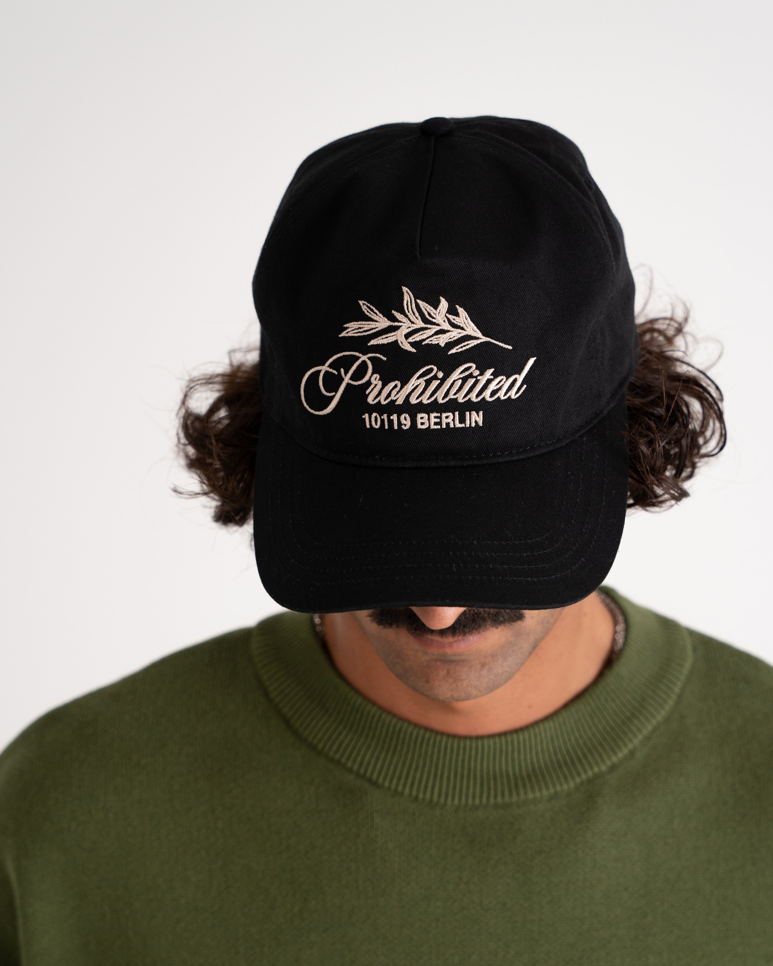 PB Leaf Cap Black
