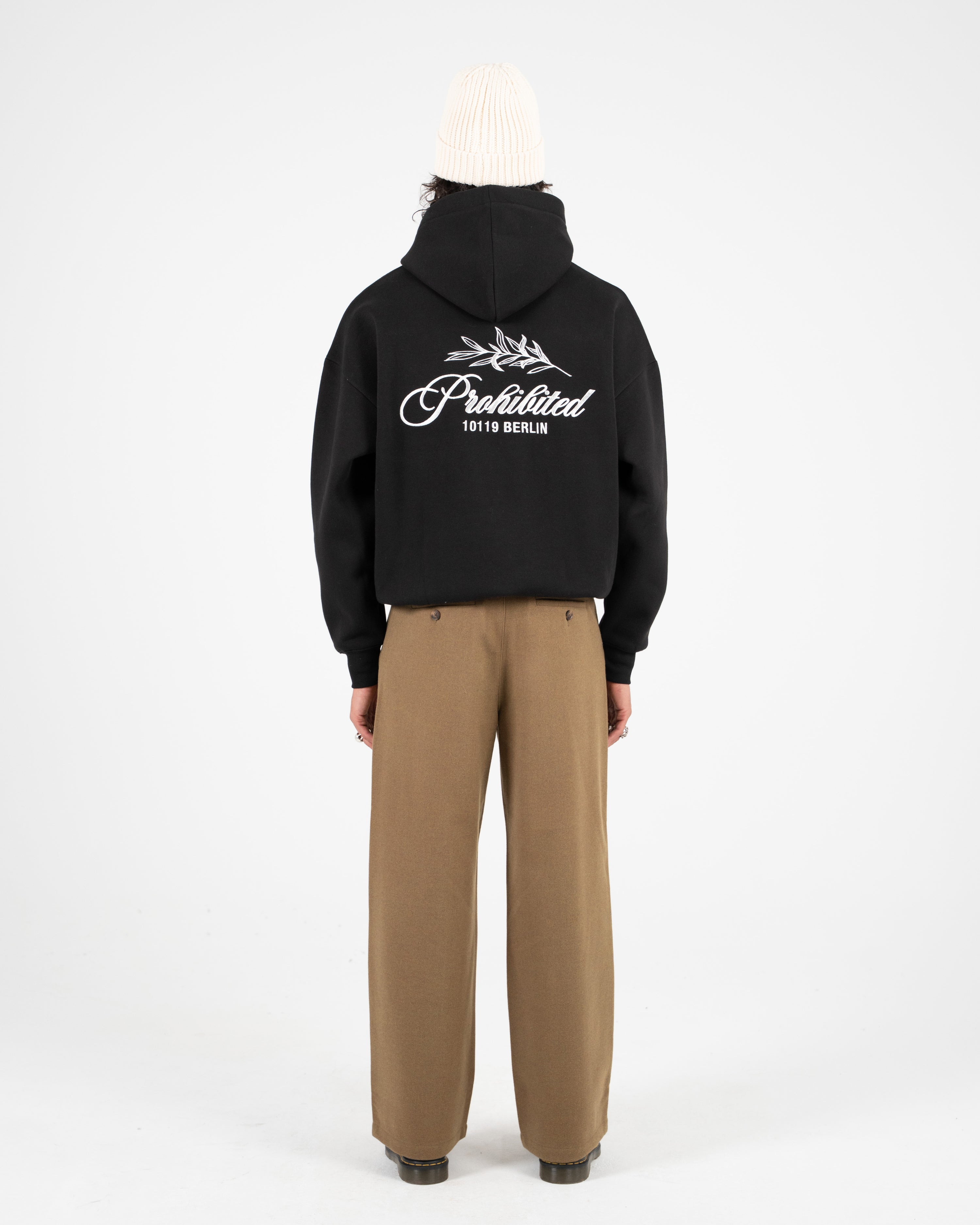 PB Leaf Hoodie Black