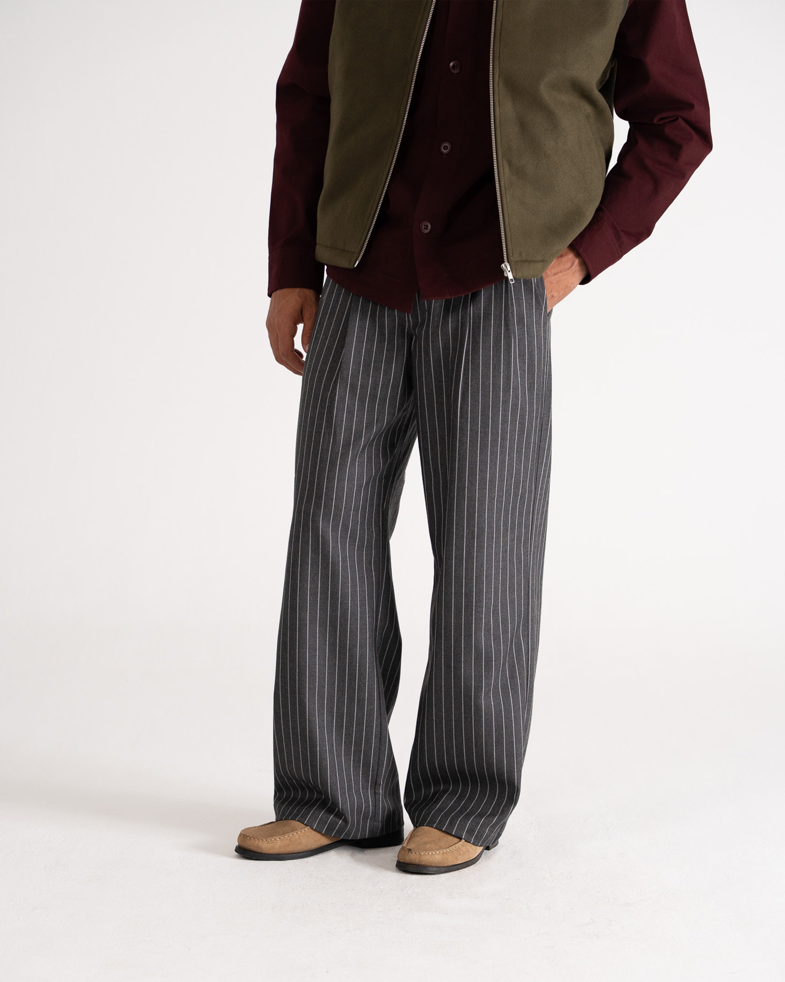Pinstripe Pleated Pants Grey
