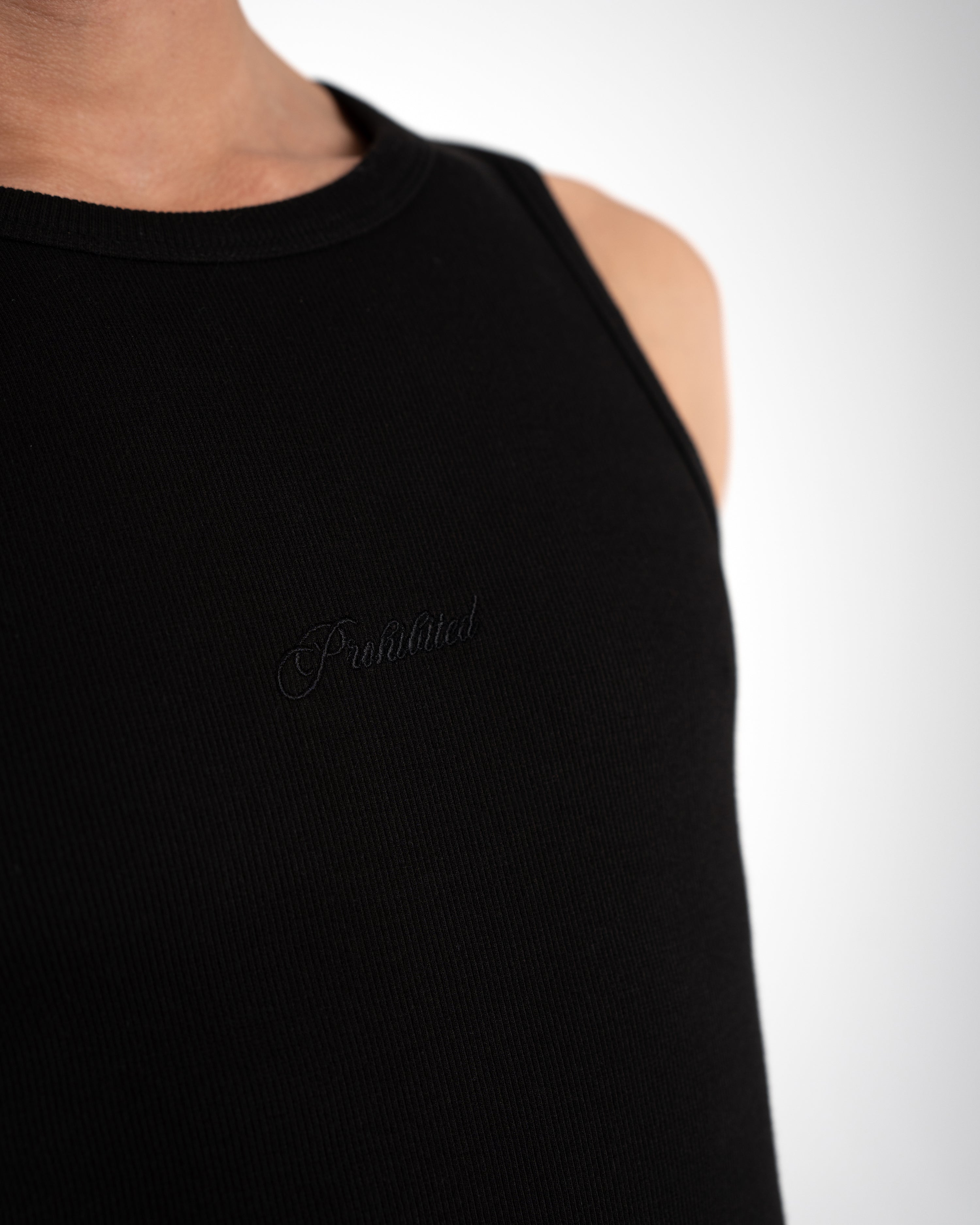 The Embroidery Tank Top Black