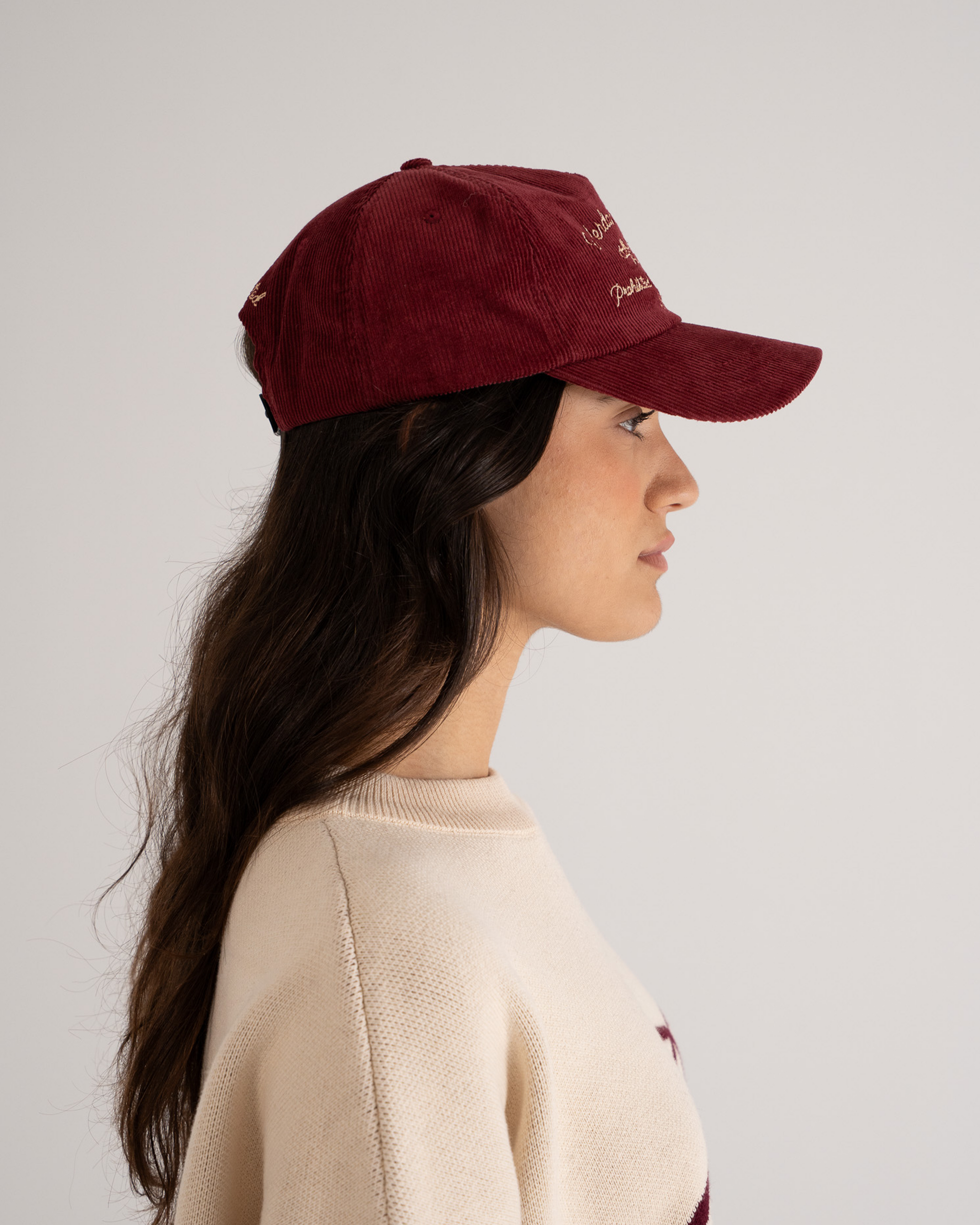 Verdant Reverie Cap Bordeaux