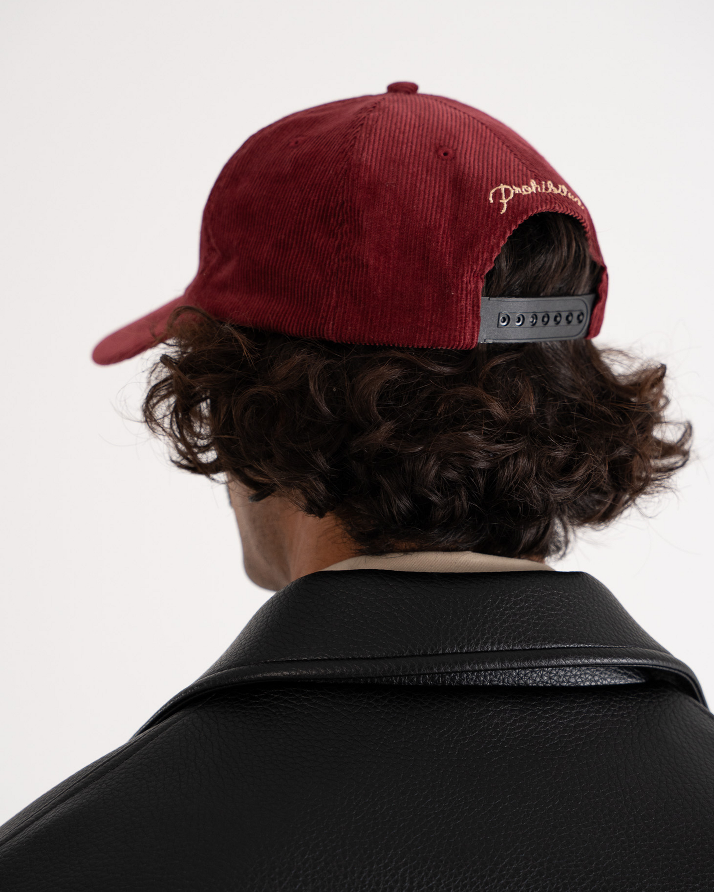 Verdant Reverie Cap Bordeaux